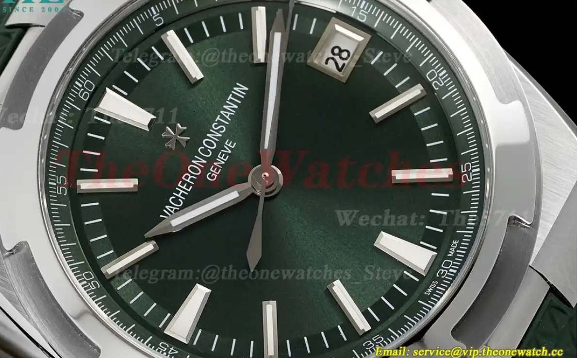 Overseas 4500V 41mm SS RU Green Dial 8F A5100