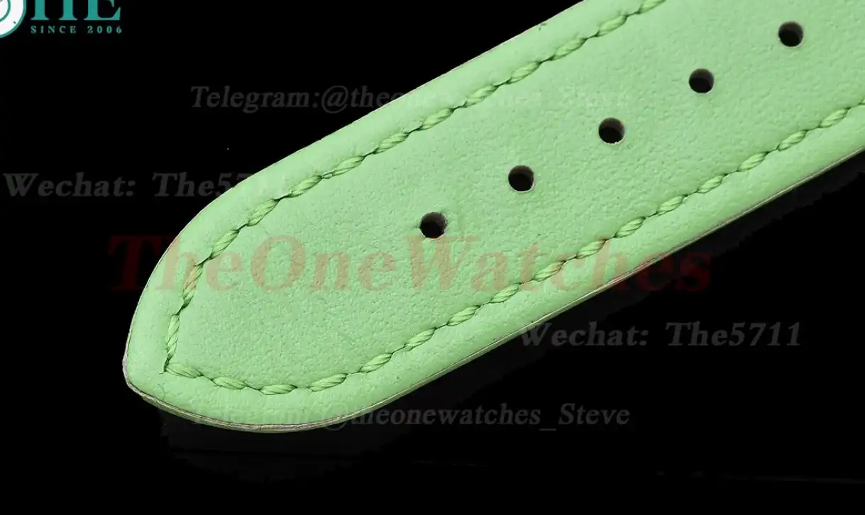 Tank Must SS LE White Dial On Bright Green Leather Strap K11F Quartz