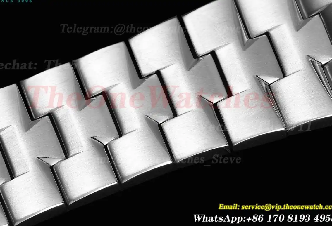 Overseas 7900V 41mm SS SS Silver Dial PZF A5110