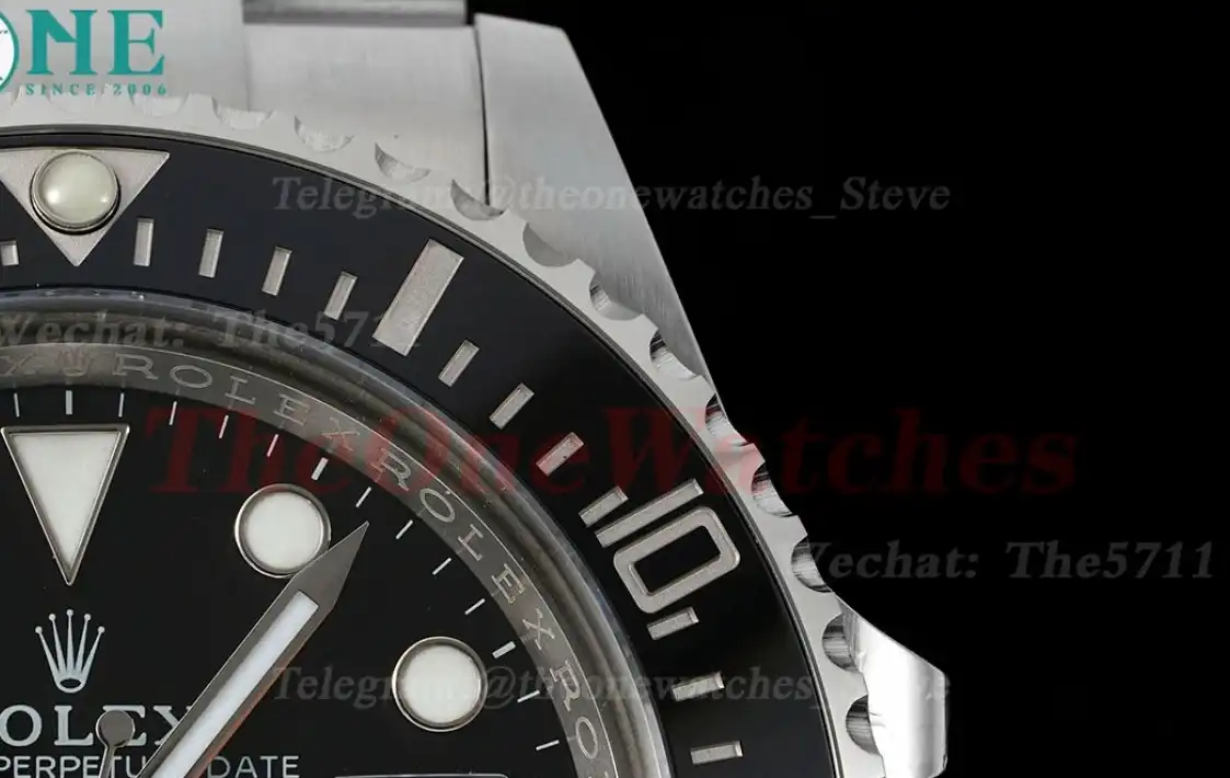 Seadweller 126600 43mm SS SS Black Dot Clean SH3235