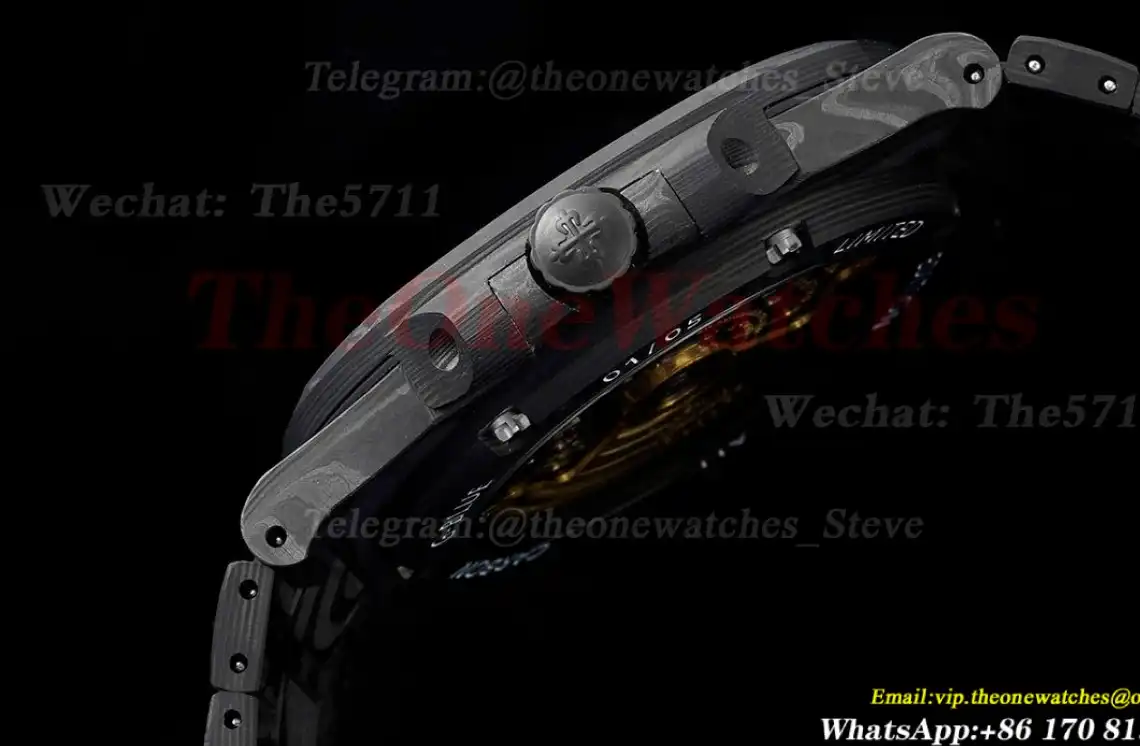 Nautilus 5711 Carbon Carbon Black Textured Dial DIWF 324SC