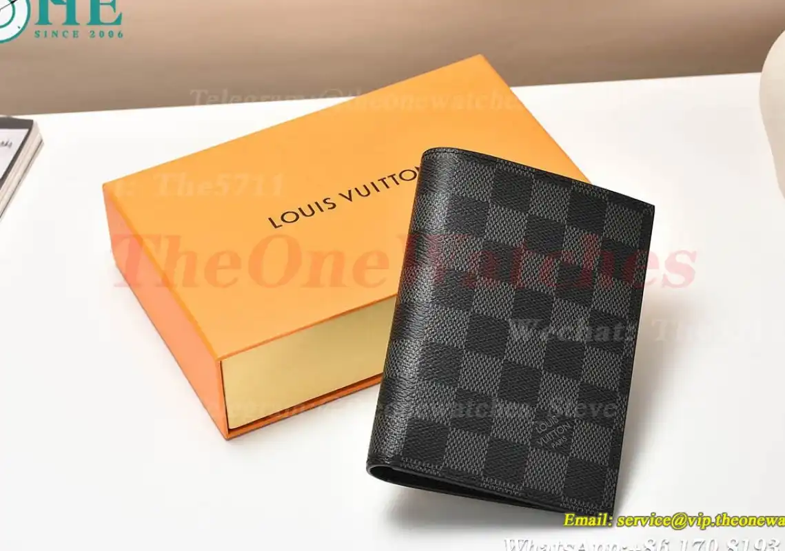 Louis Vuitton - Passport Cover N64411