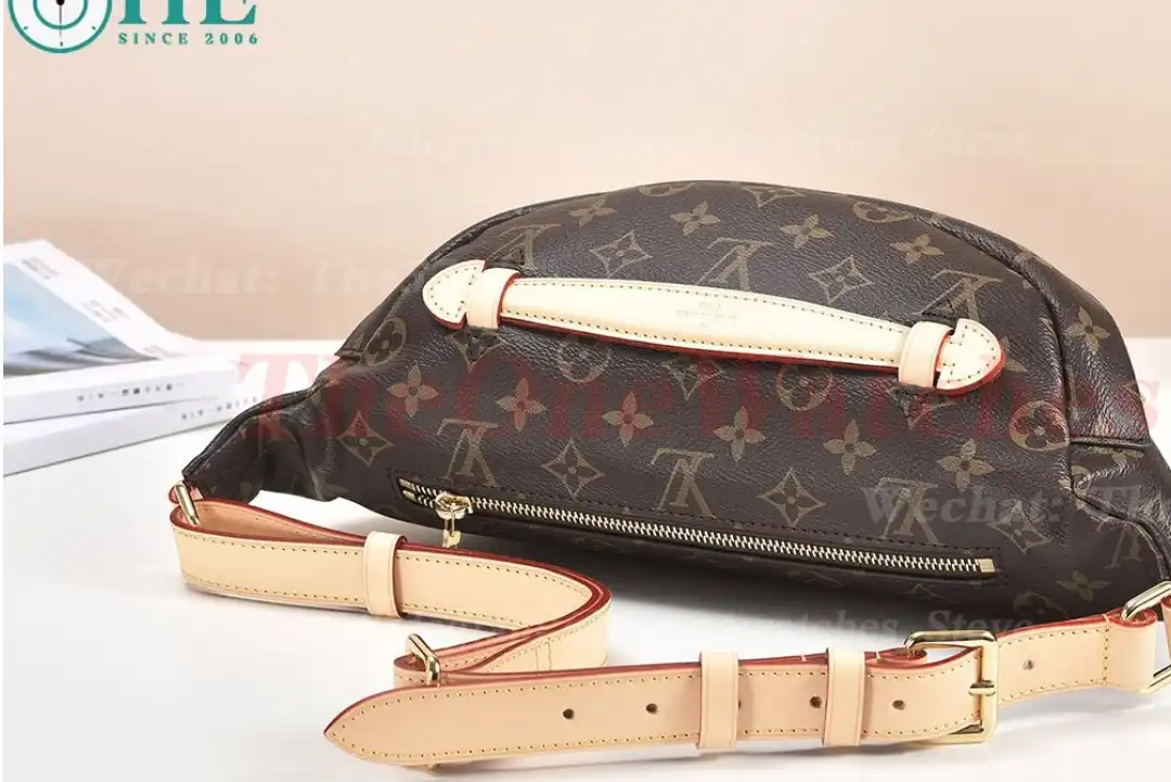 Louis Vuitton - BUMBAG Waist Bag M43644