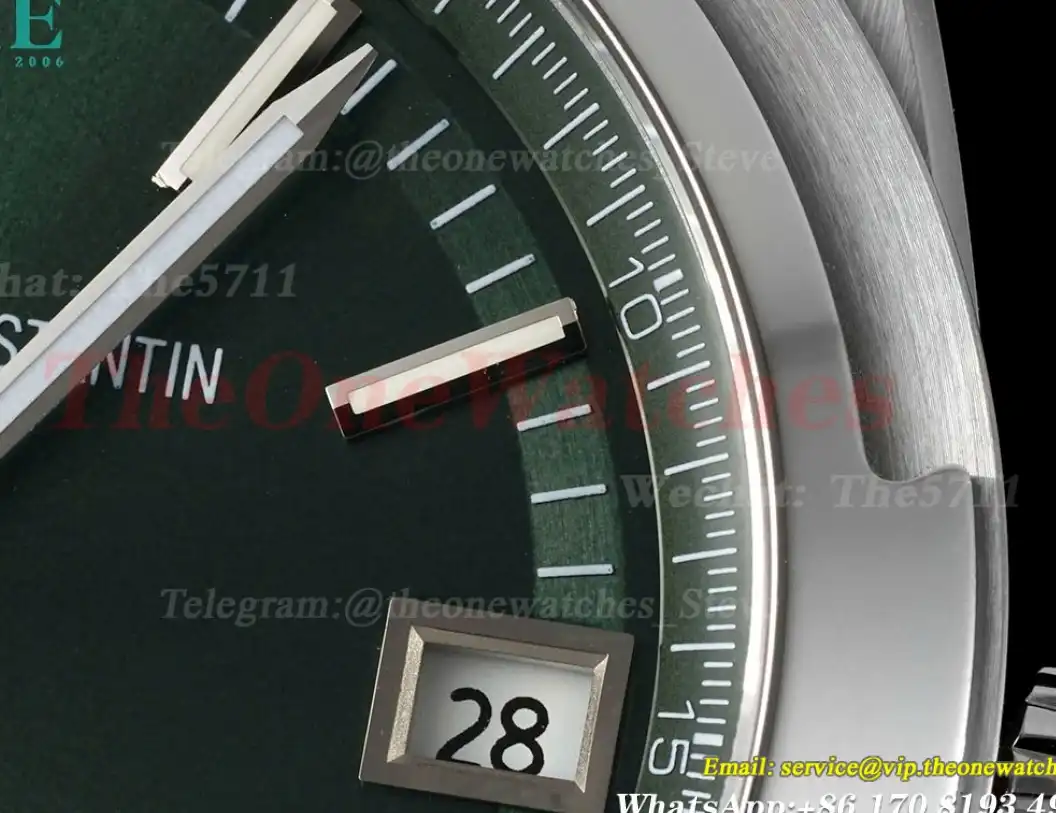 Overseas 4500V 41mm SS SS Green Dial 8F A5100