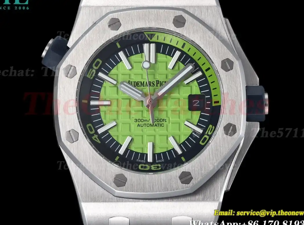 Royal Oak Offshore Diver 15710 42mm SS RU Green Stk GDF MY8215