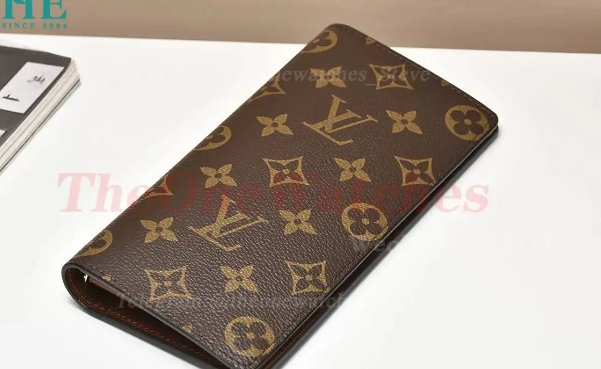 Louis Vuitton - Brazza Wallet Brown M66540