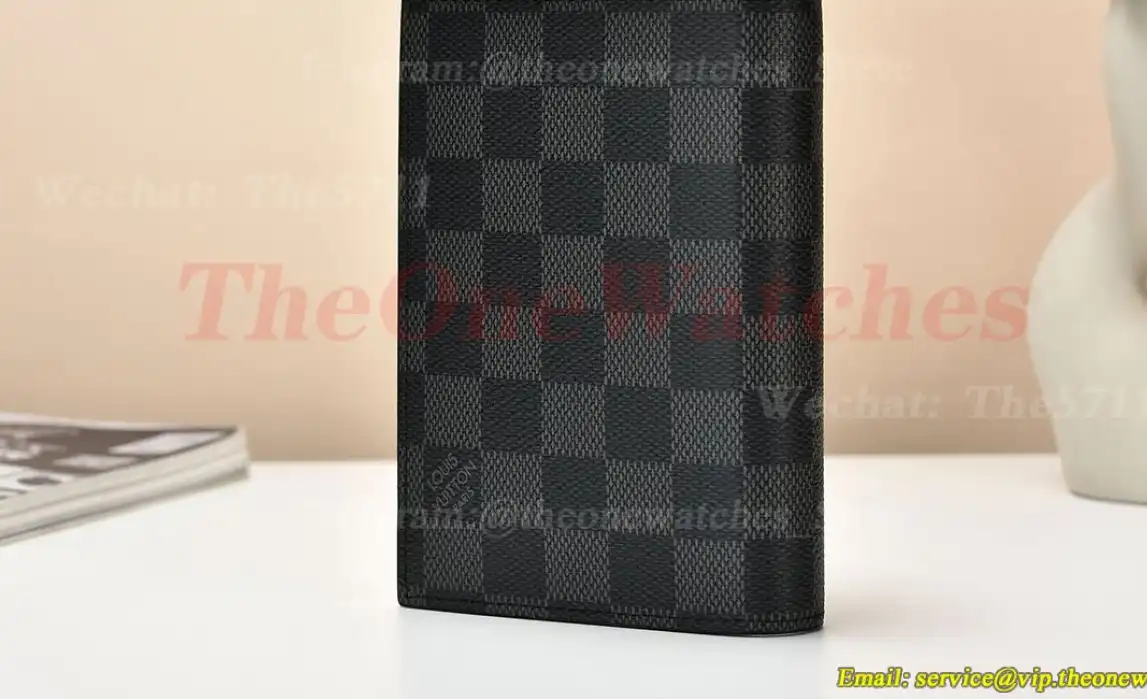 Louis Vuitton - Passport Cover N64411