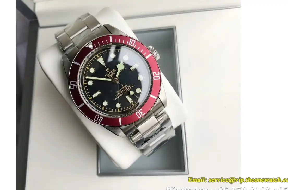 Black Bay 41mm SS SS Red GDF MY8215