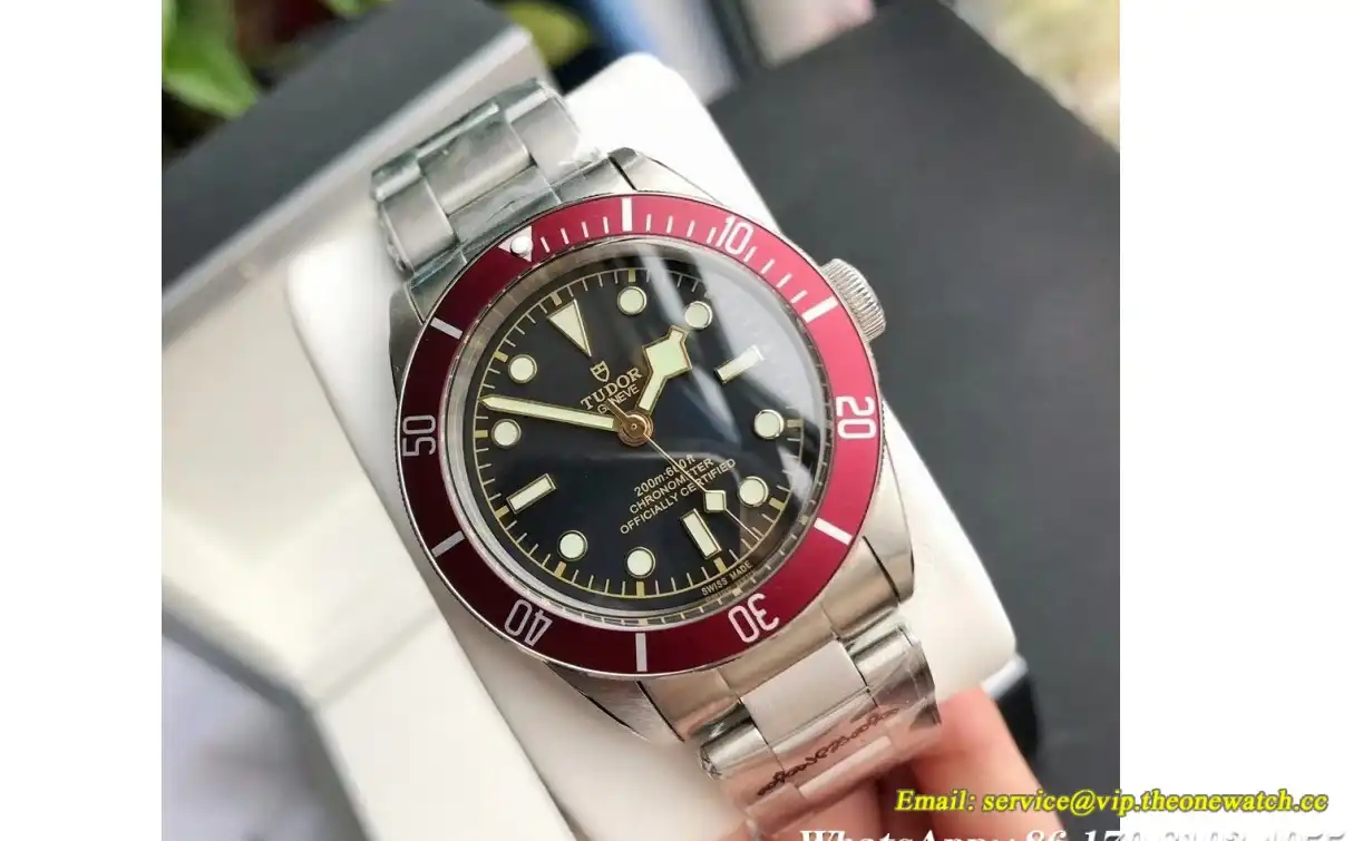 Black Bay 41mm SS SS Red GDF MY8215