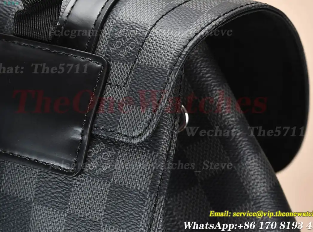 Louis Vuitton - Christopher MM N41379