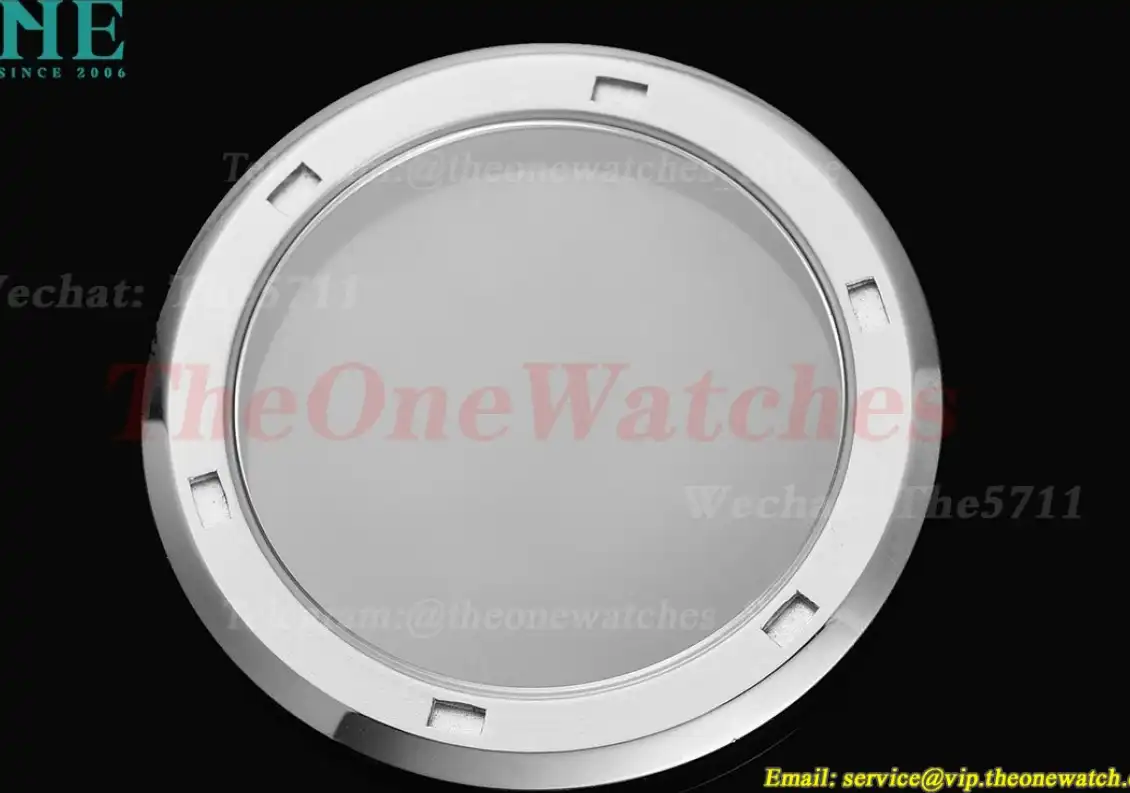 Aquanaut Ladies 35.6mm Dia SS RU White Dial PPF A324