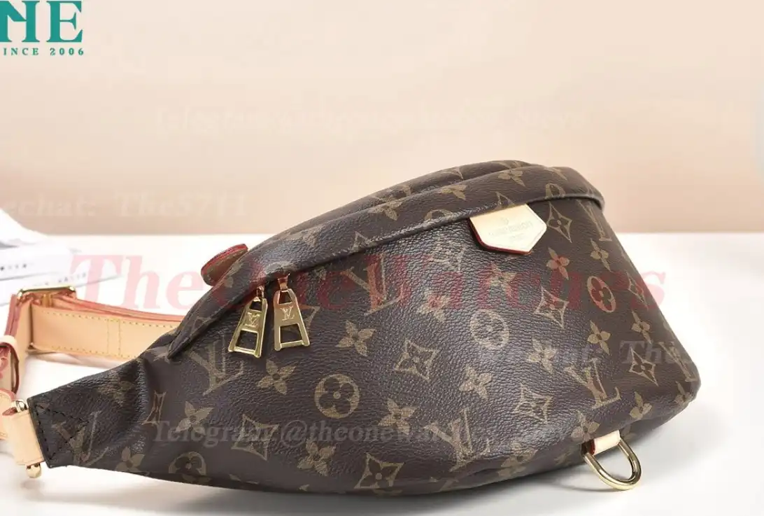 Louis Vuitton - BUMBAG Waist Bag M43644