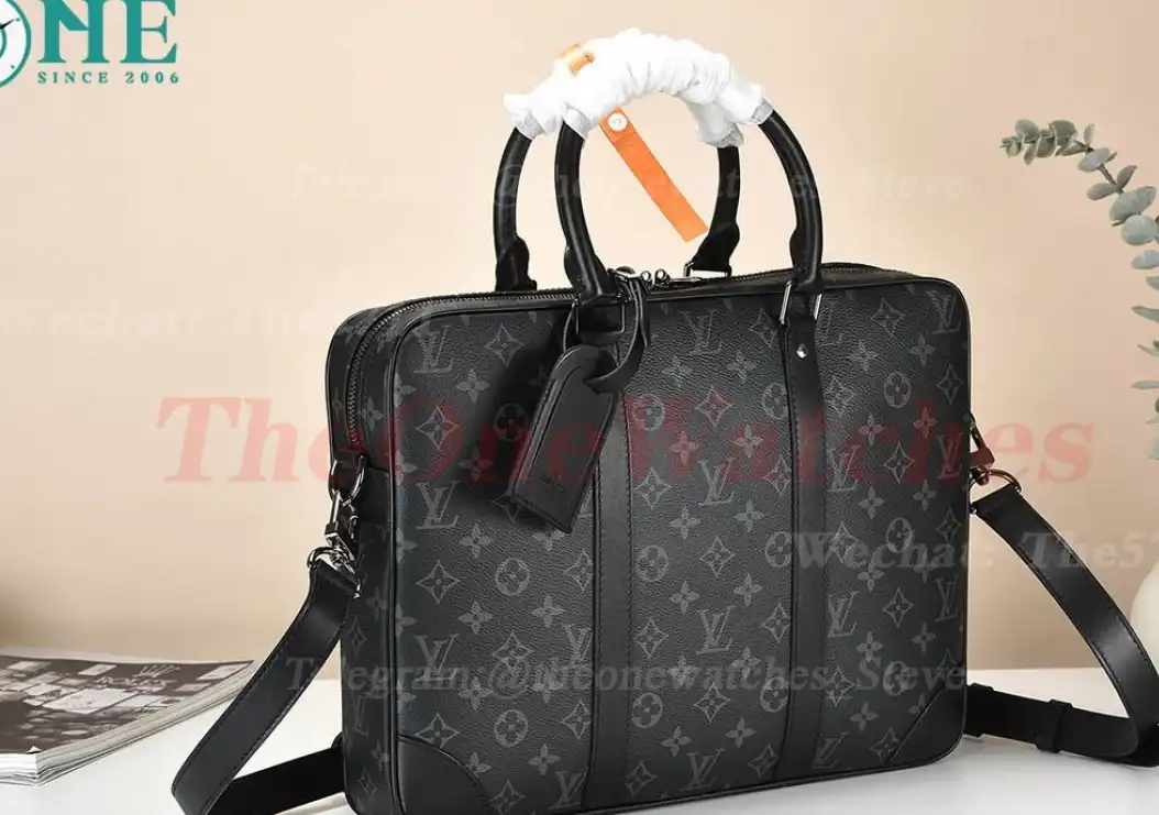 Louis Vuitton - Porte-Documents Voyage PM M46457