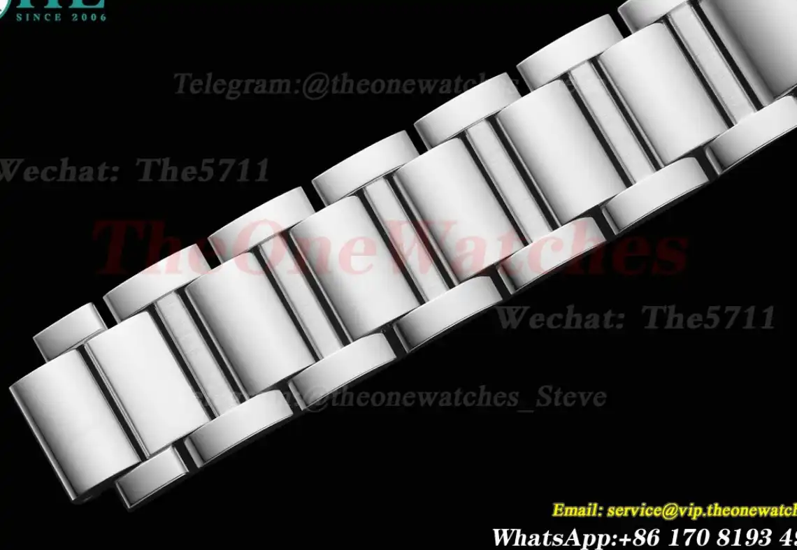 Tank Must 22mm SS SS White Dial AF Quartz