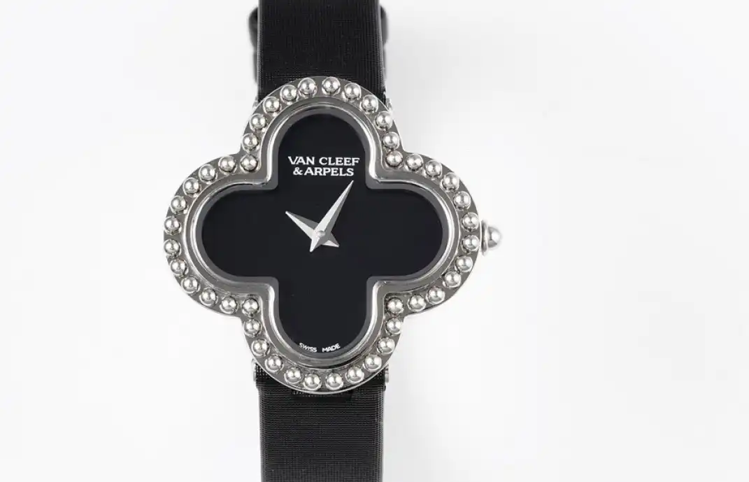 Van CLeef & Arpels - Alhambra Ladies 30.2mm SS SA Black Dial BVF Quartz