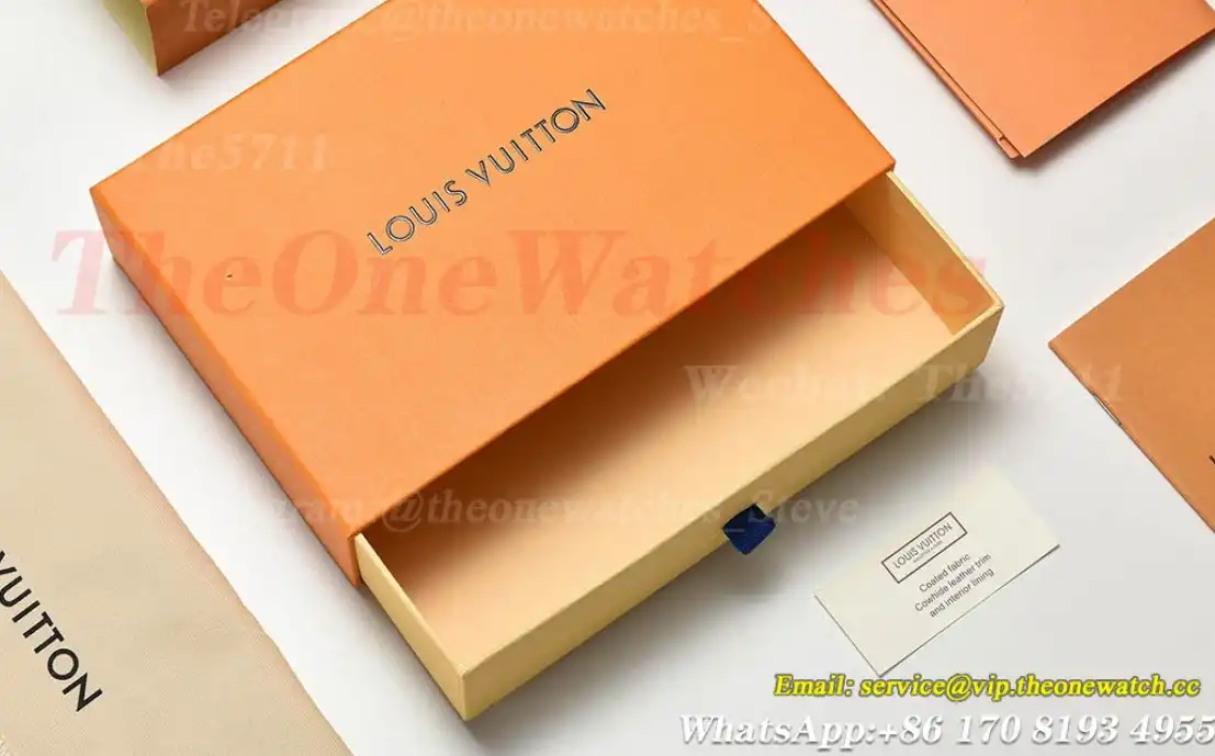 Louis Vuitton - Passport Cover N64411