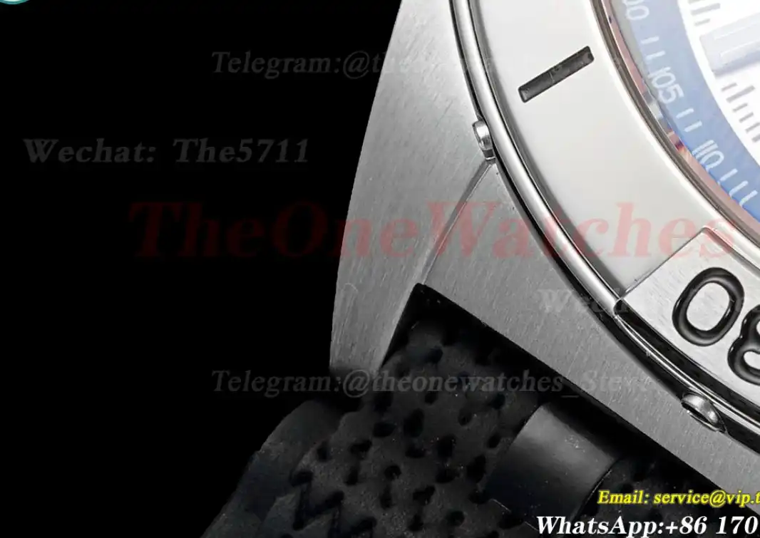 Chronomat B01 42MM Champagne Dial on Rouleaux Rubber Strap TF A7750