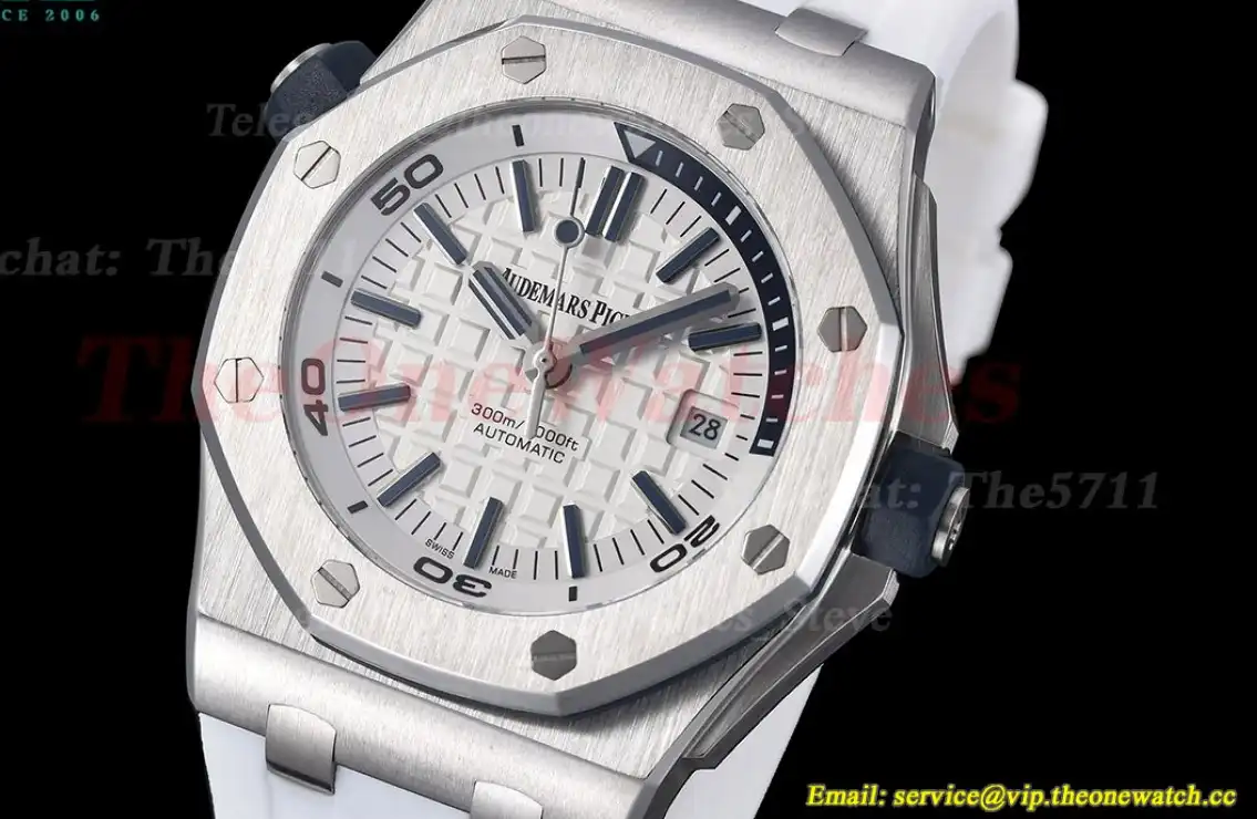 Royal Oak Offshore Diver 15710 42mm SS RU White Stk GDF MY8215