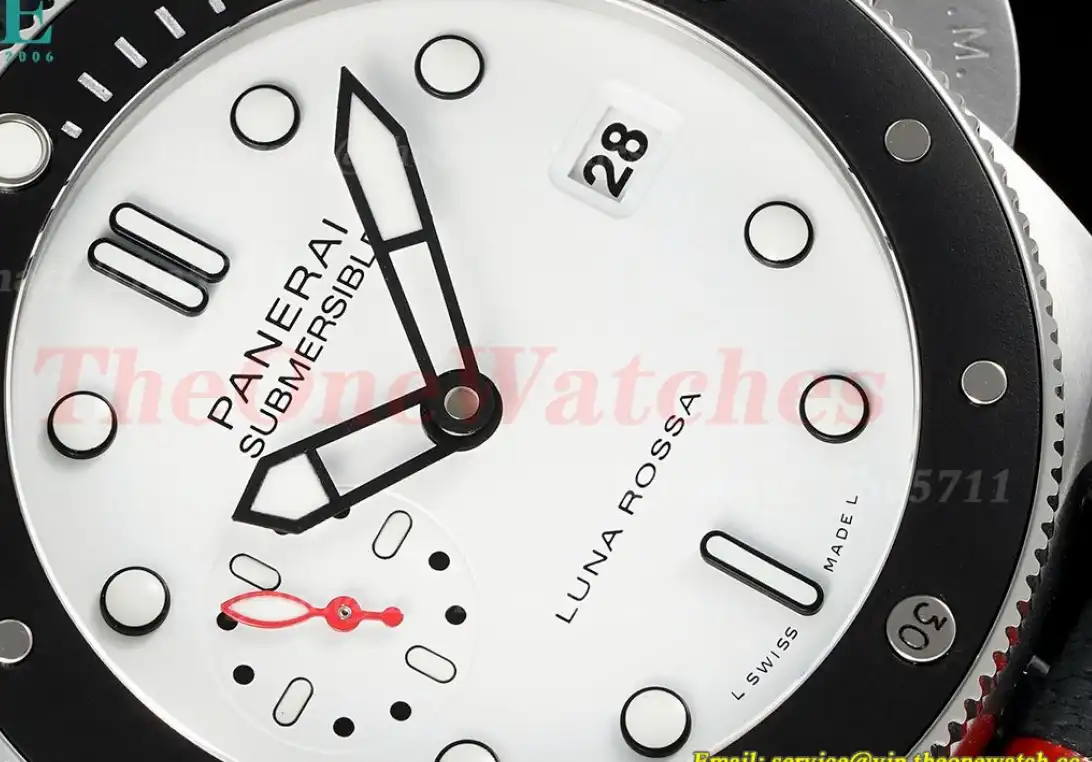 Submersible PAM1579 Luna Rossa 42mm SS RU White Dial VSF P900