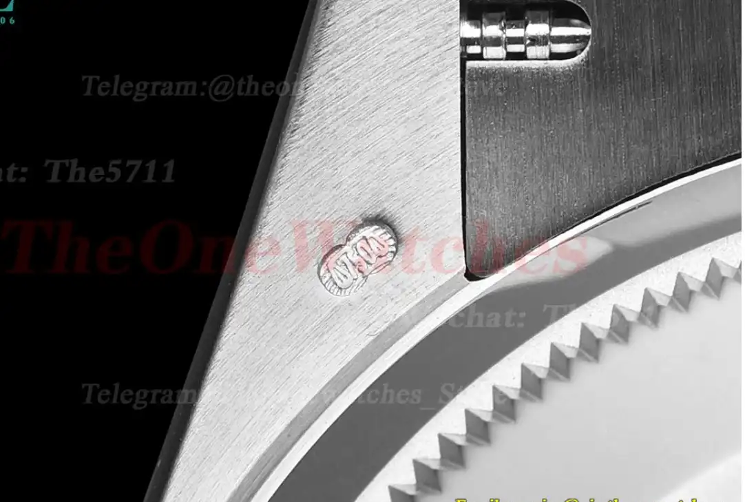 DayDate 36mm SS SS Flt Pres Meteorite Dial RAF A2836