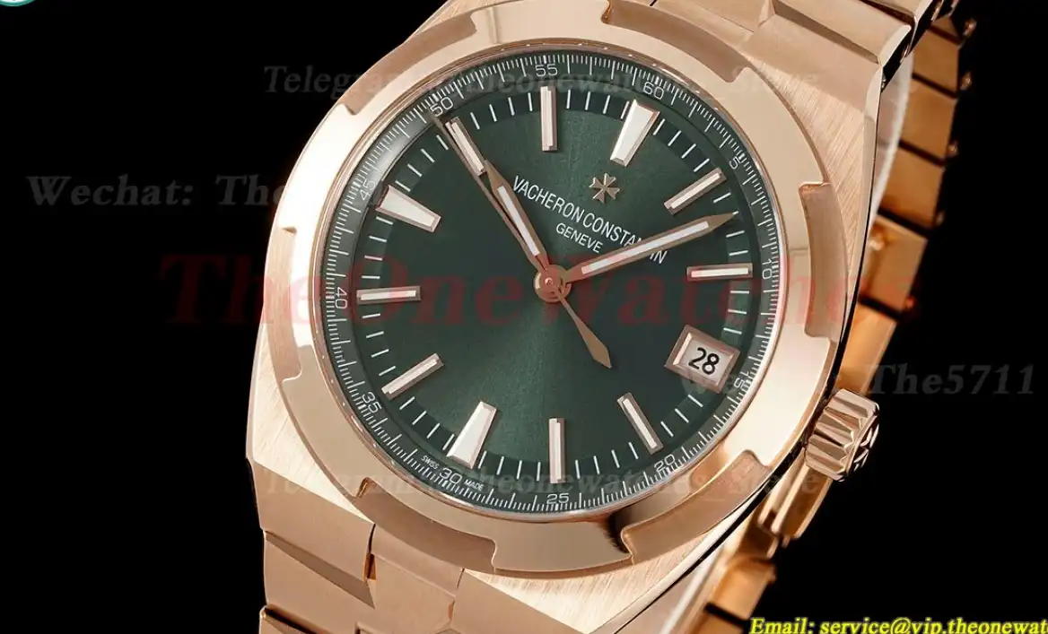 Overseas 4500V 41mm RG RG Green Dial 8F A5100