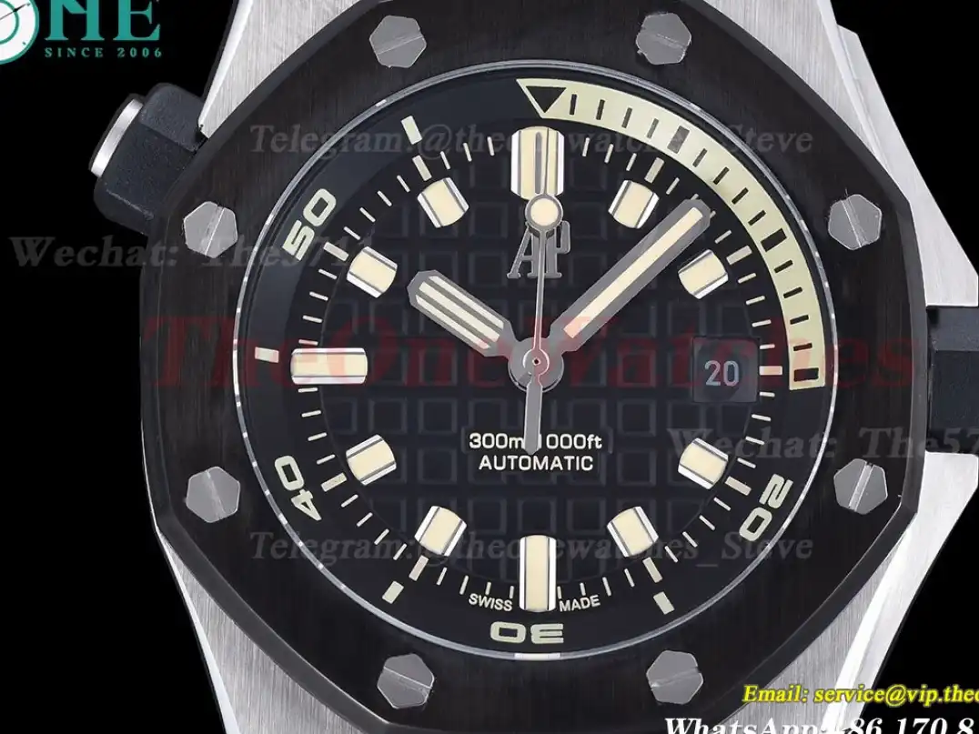 Royal Oak Offshore Diver 15720 42mm SS RU Black Stk GDF MY8215