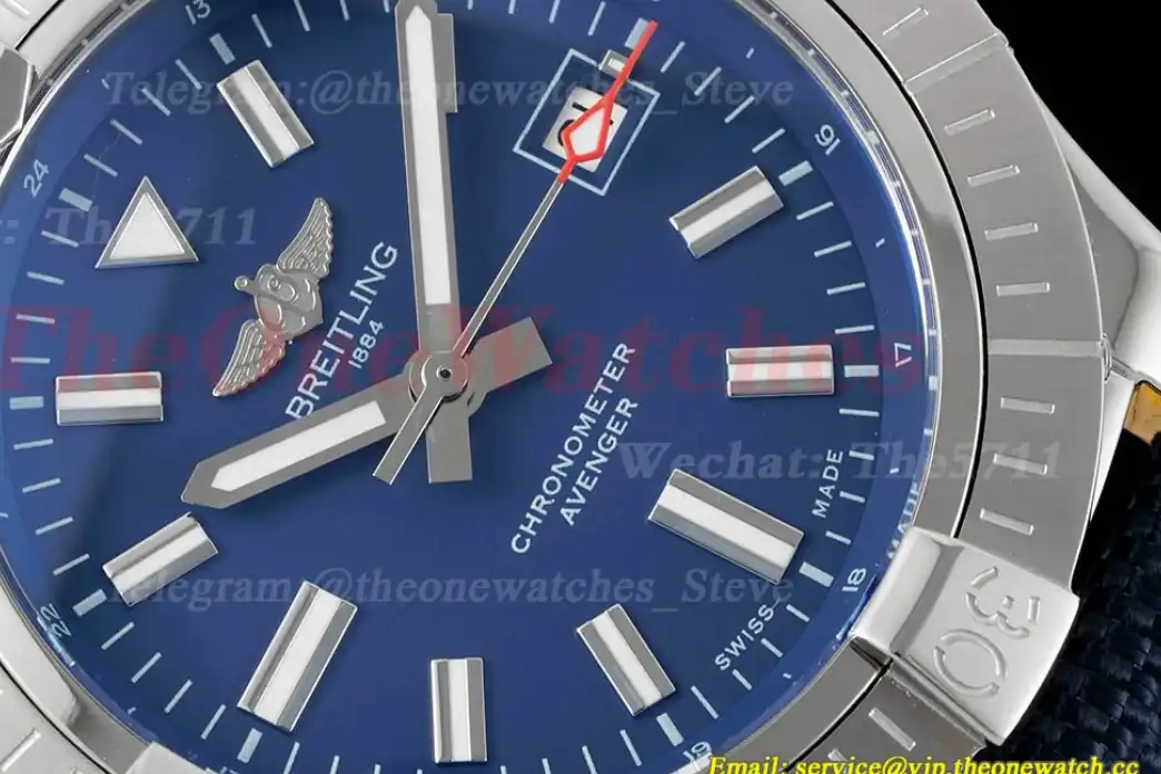 Avenger 43mm SS NY Blue Stk TF A2824