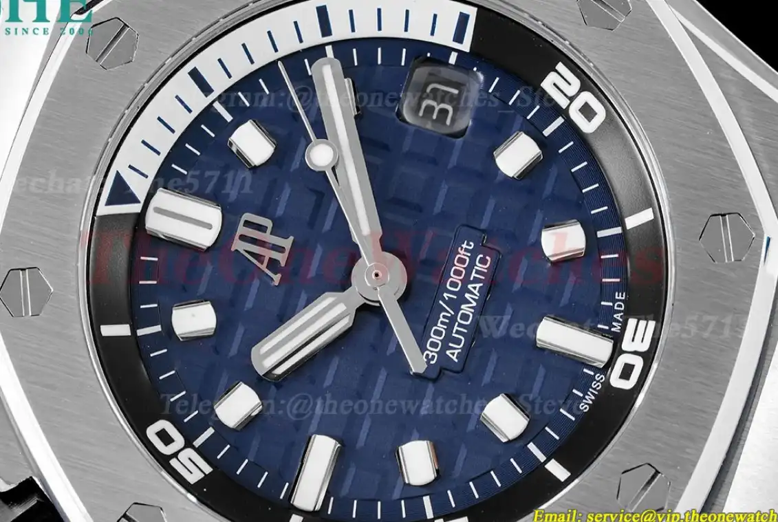 Royal Oak Offshore Diver 15720 42mm SS RU Blue Stk ZF A4308