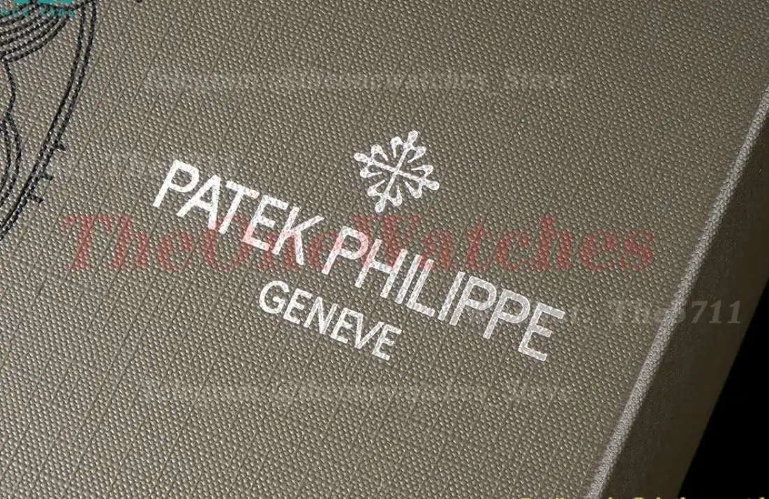 Patek Philippe - Original Big Painted Wooden Box Set