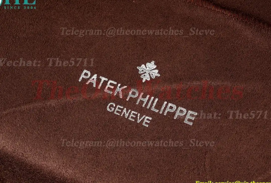 Patek Philippe - Original Big Painted Wooden Box Set