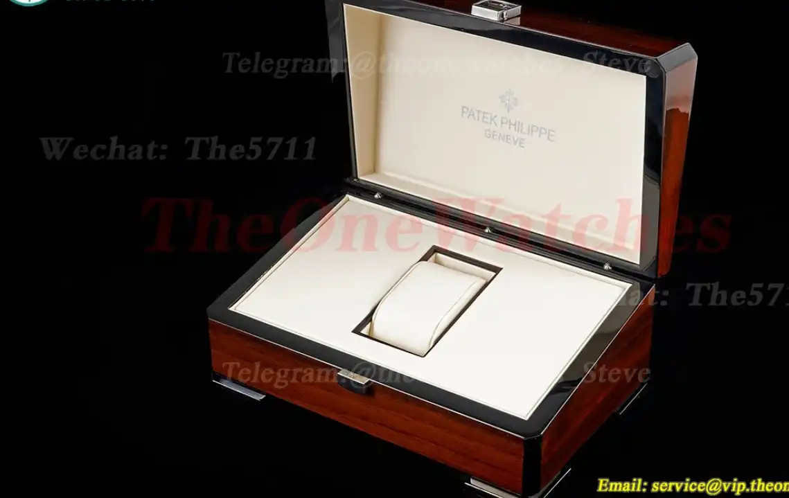 Patek Philippe - Original Big Painted Wooden Box Set