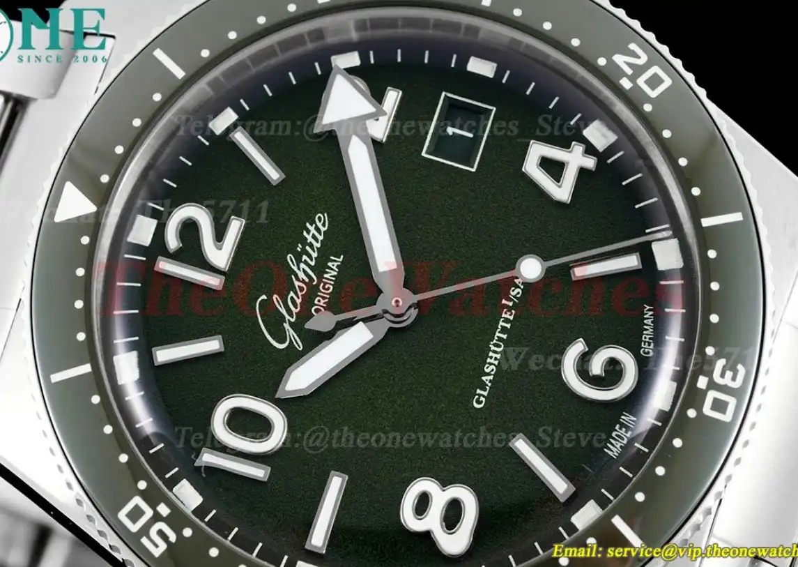 Spezialist Diver 39.5mm SS SS Green Num RXWF SW200