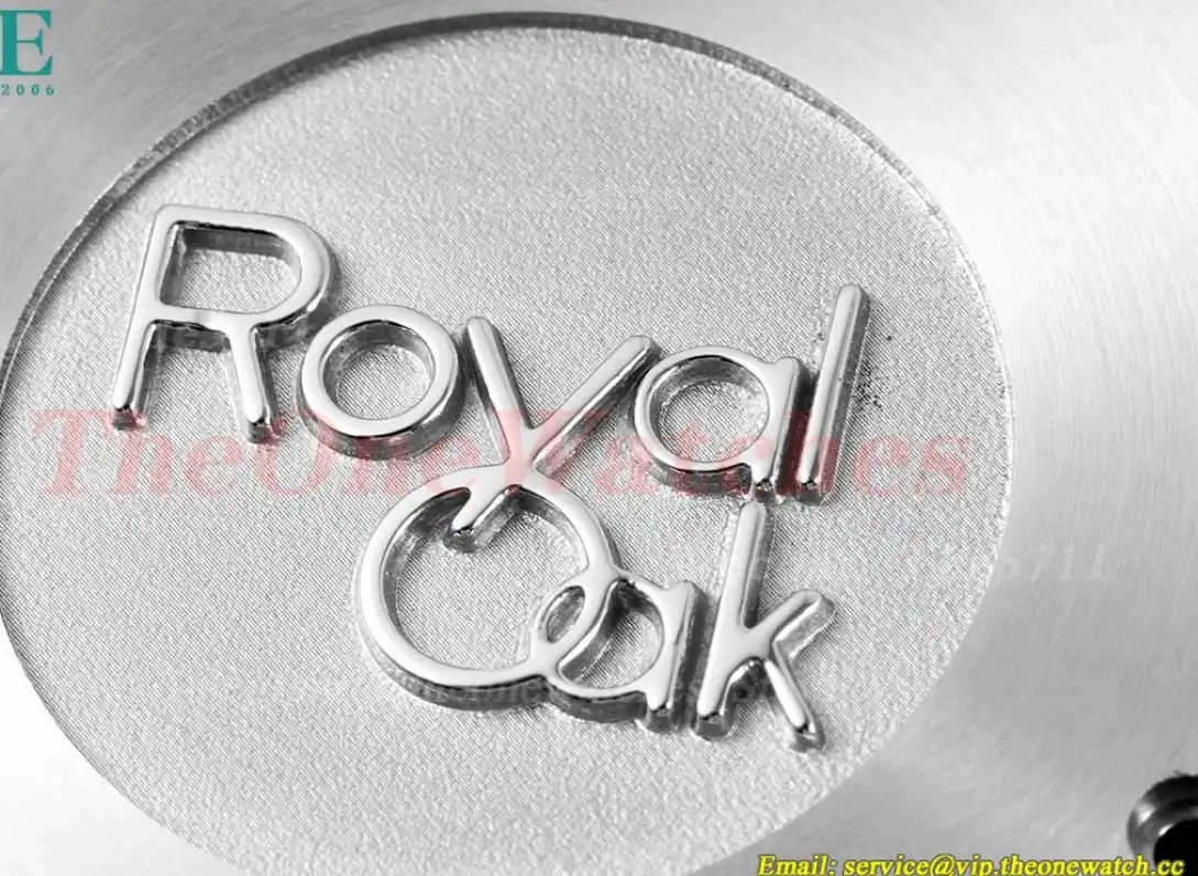 Royal Oak Ladies 33mm SS SS white Dial 8F Swiss Quartz