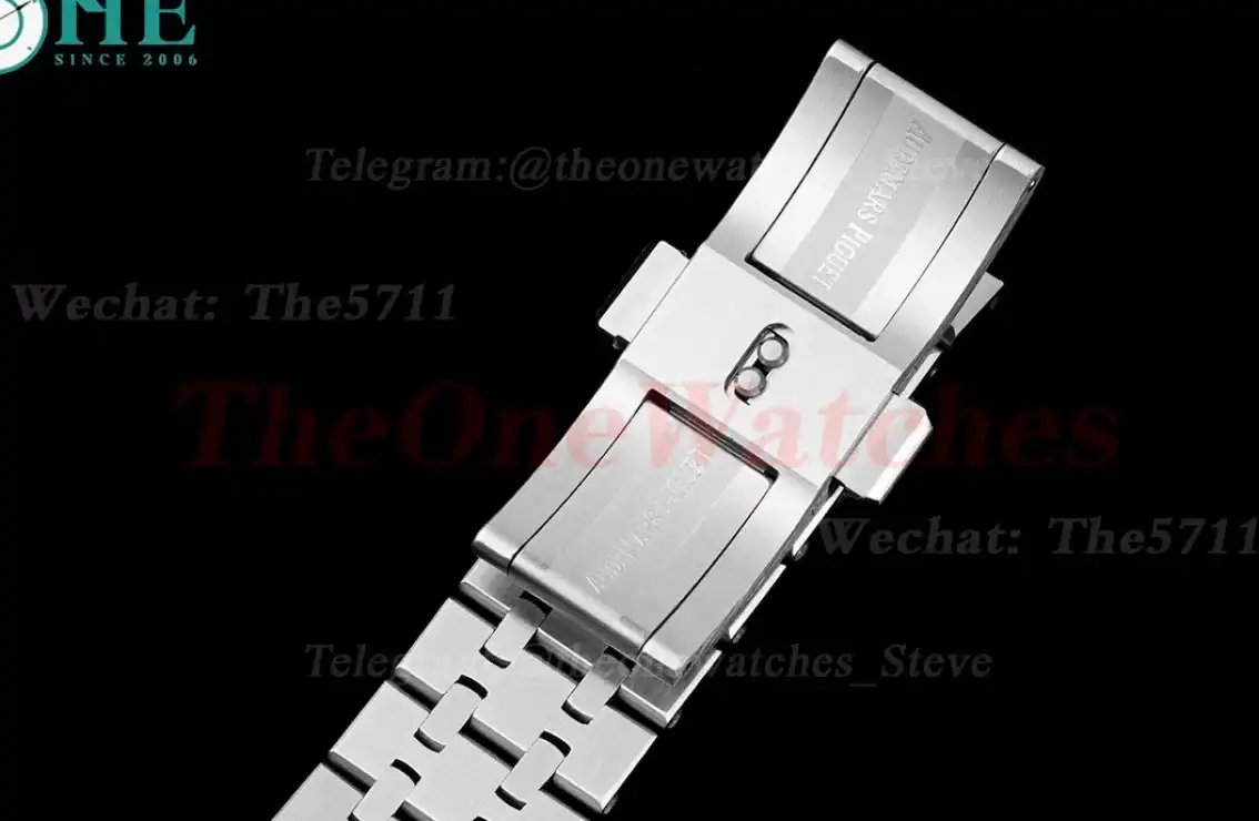 Royal Oak Ladies 33mm SS SS white Dial 8F Swiss Quartz