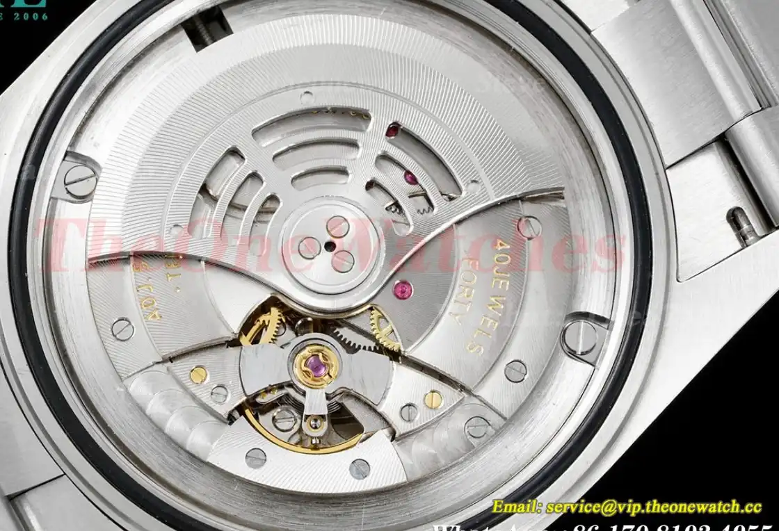 SkyDweller 326934 42mm SS SS White Stk FNF A9001