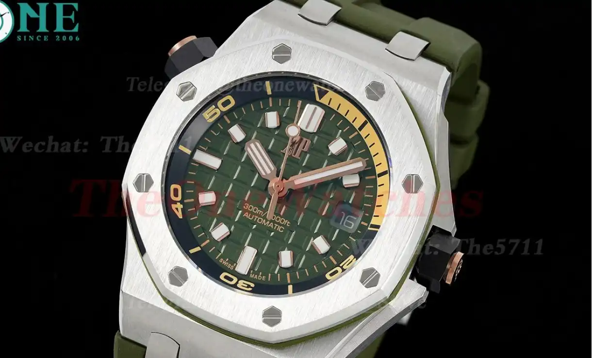 Royal Oak Offshore Diver 15720 42mm SS RU Green Stk BF A4308