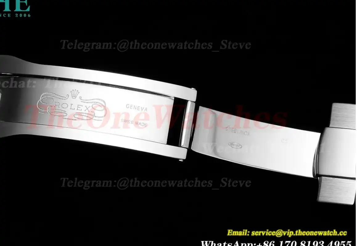 SkyDweller 326934 42mm SS SS White Stk FNF A9001