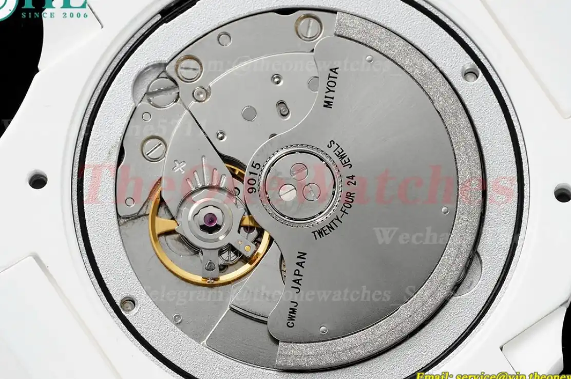 Nautilus AET 5711 40mm White Cer RU Grey Dial AMGF MY9015