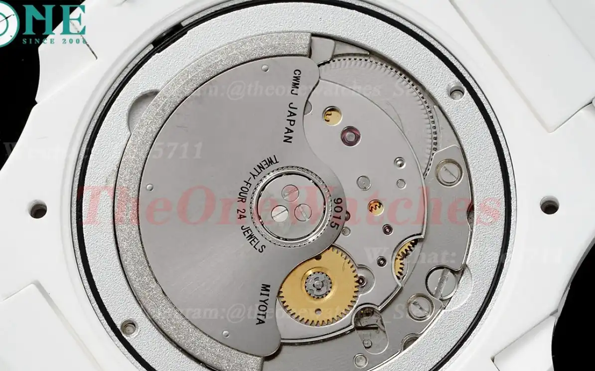 Nautilus AET 5711 40mm White Cer RU Grey Dial AMGF MY9015