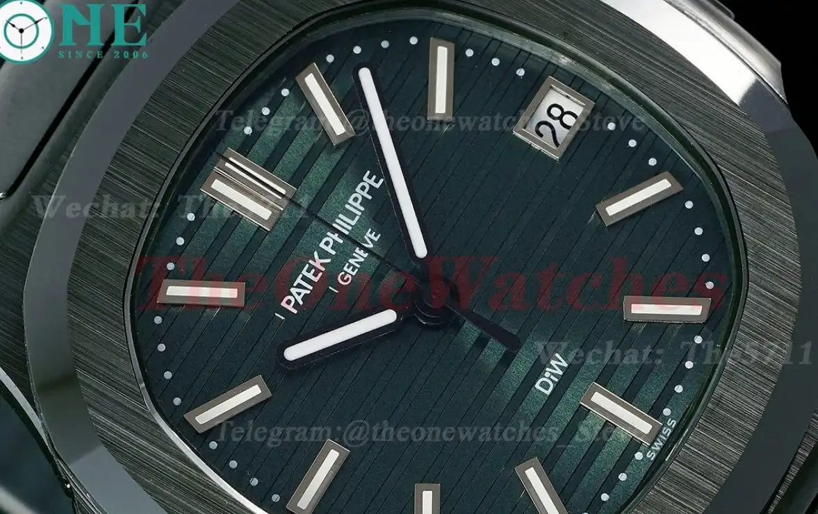 Nautilus AET 5711 40mm Cer RU Green Textured Dial AMGF MY9015