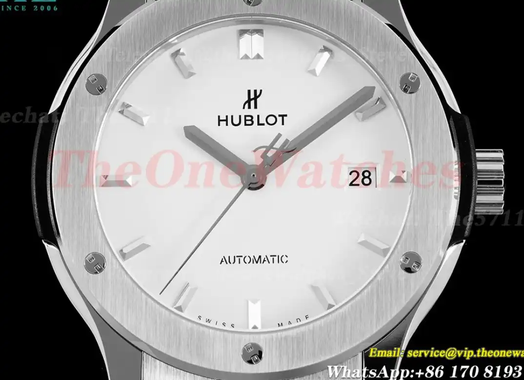 Classic Fusion 42mm SS LE White Stk APSF A1110