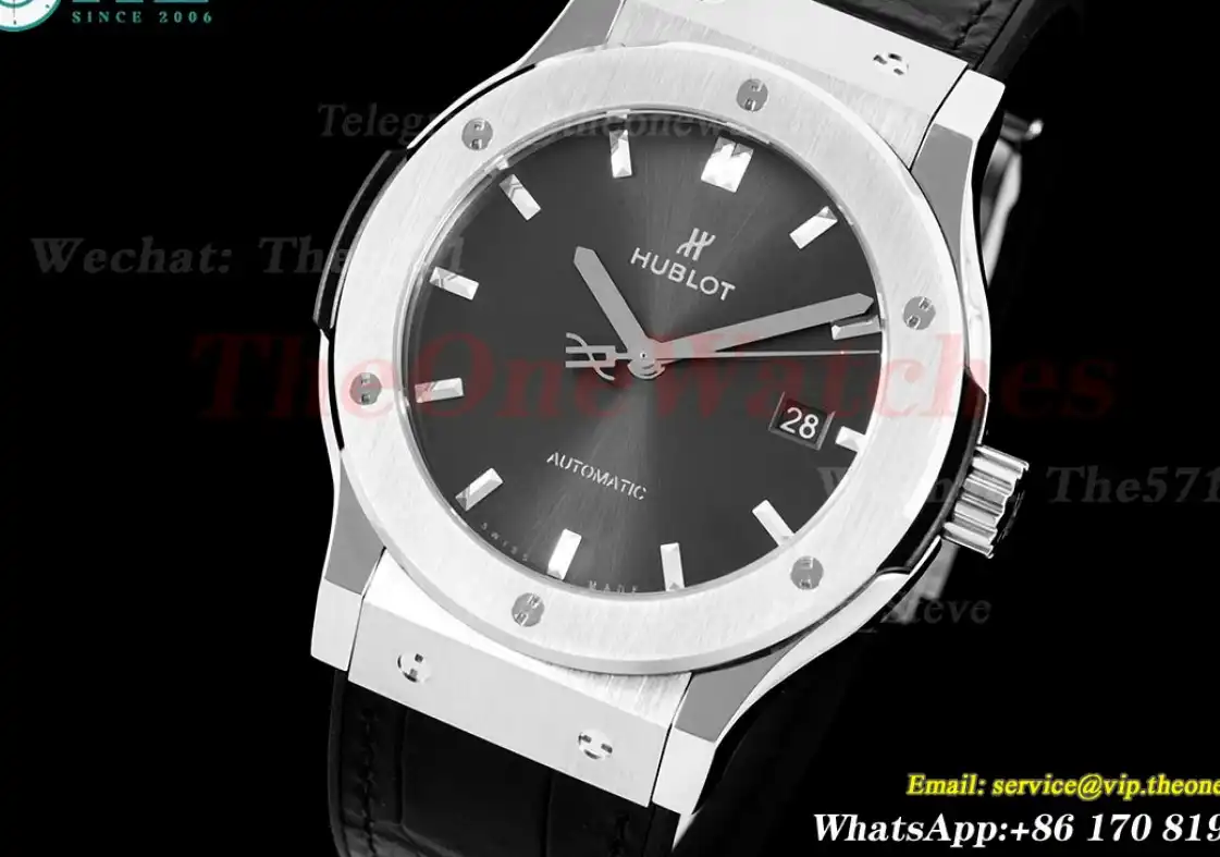 Classic Fusion 42mm SS LE Grey Stk APSF A1110