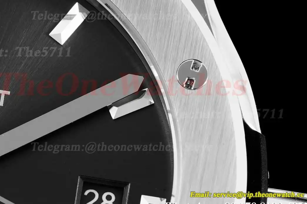 Classic Fusion 42mm SS LE Grey Stk APSF A1110