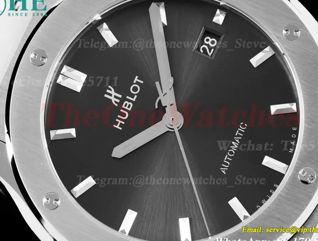 Classic Fusion 42mm SS LE Grey Stk APSF A1110