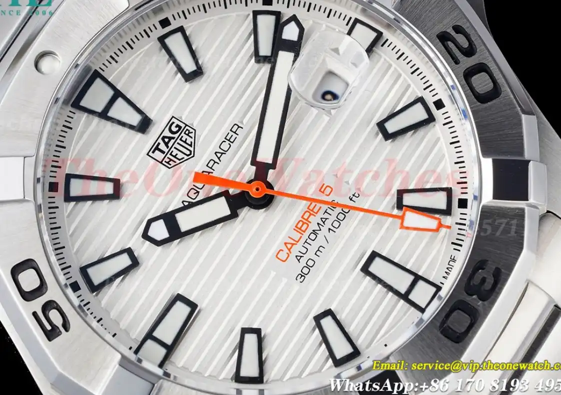 Aquaracer Caliber 5 43mm SS SS White TARF SW200