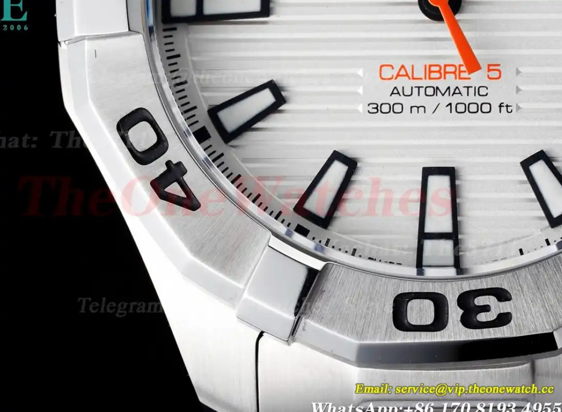 Aquaracer Caliber 5 43mm SS SS White TARF SW200