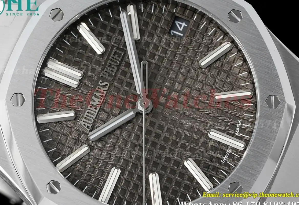 Royal Oak 50th Anniverary 41mm 15510 SS SS Grey Stk ZF A4302