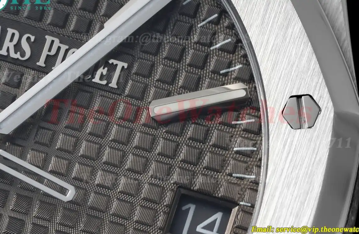 Royal Oak 50th Anniverary 41mm 15510 SS SS Grey Stk ZF A4302