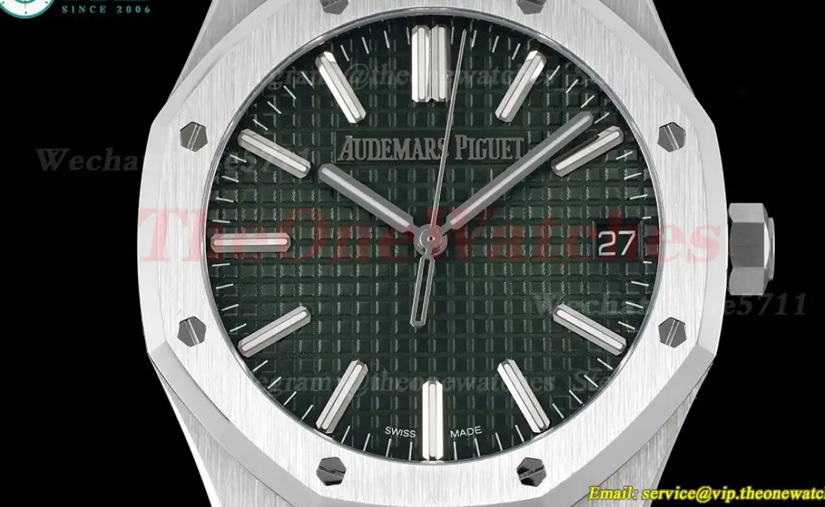 Royal Oak 50th Anniverary 41mm 15510 SS SS Green Stk ZF A4302