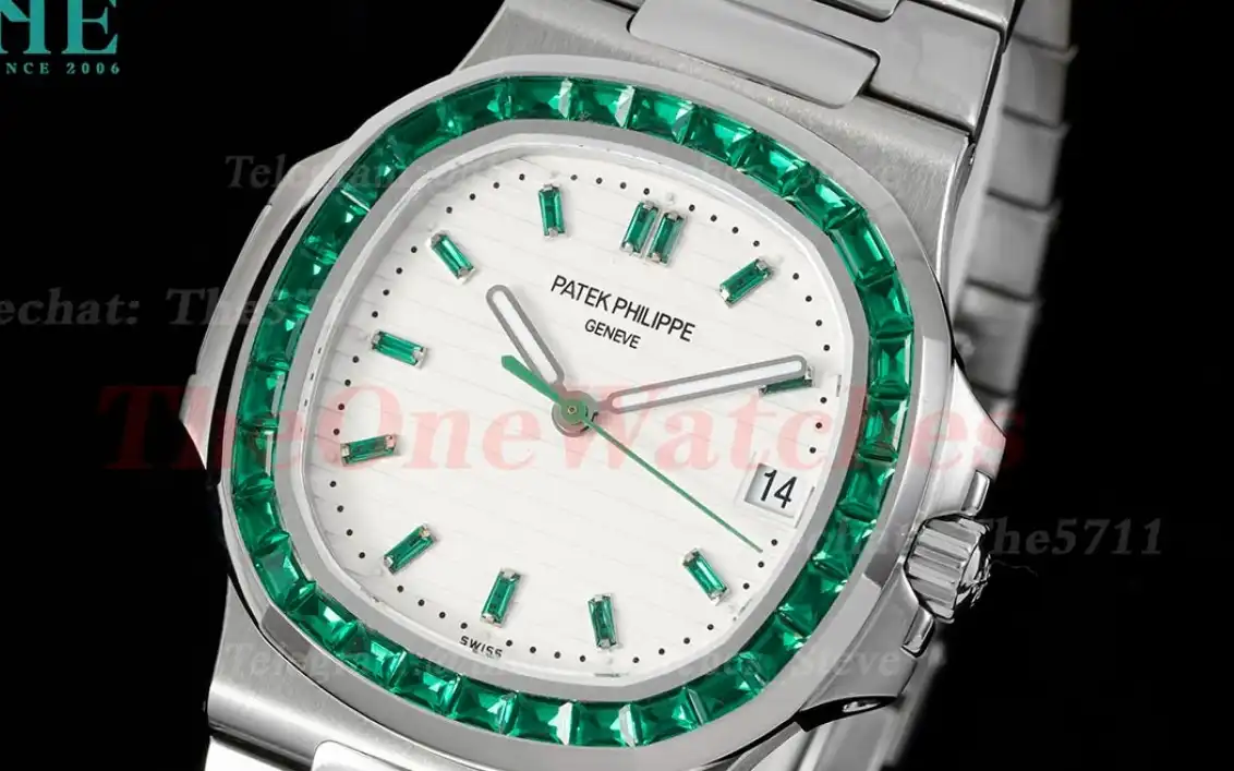 Nautilus 40mm 5711 White Dial Green diamonds  SS SS GRF 324SC